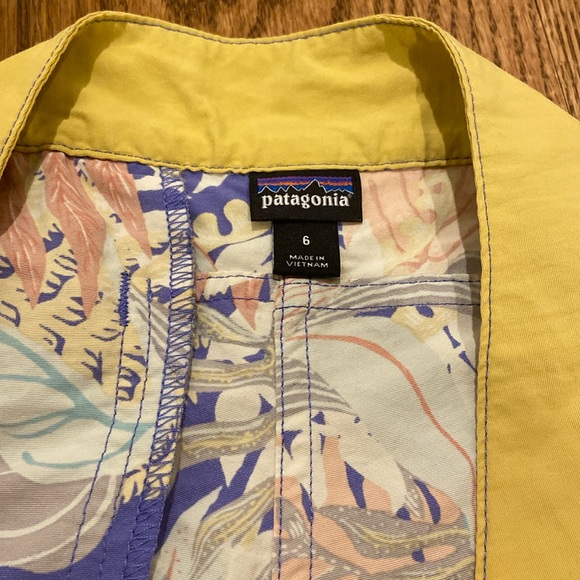 Patagonia shorts in absolutely perfect condition! - Picture 4 of 4